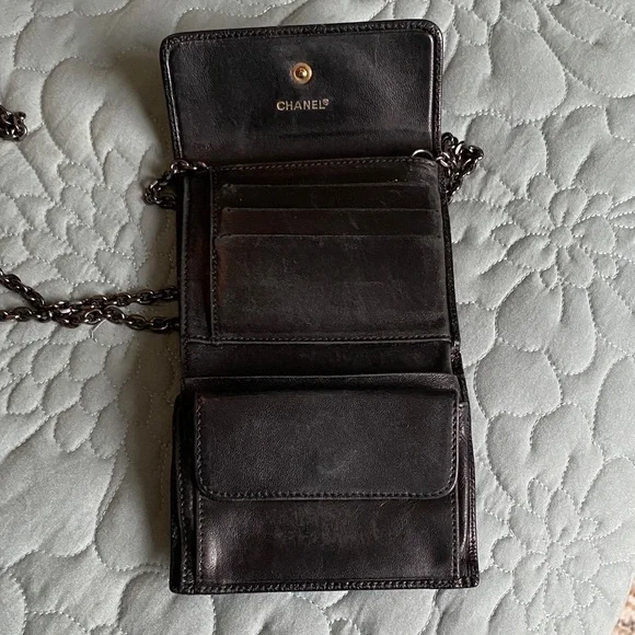 Chanel Textured Black Wallet - Picture 3 of 9